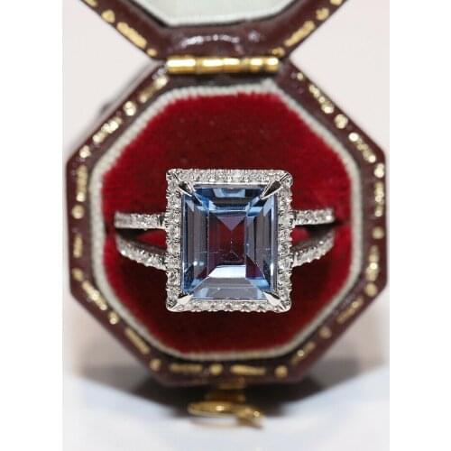 PERFECT 14K GOLD NATURAL DIAMOND AND BLUE TOPAZ DECORATED PRETTY RING