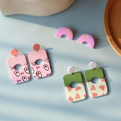 AOMU 2020 New Cute Pink Acrylic Geometric Semicircle Splicing Earring Colorful Love Graffiti Stud Earring for Women Jewelry Gift