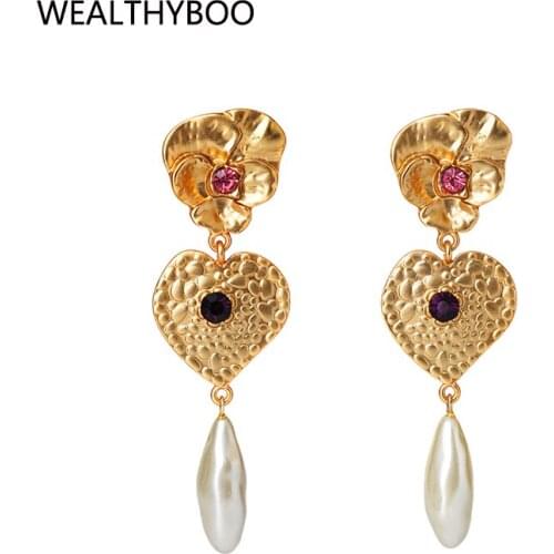 Metal Heart White Pearl Statement Earrings Elegant Women Long Pendant Flower Stud Earrings Gift Pendientes