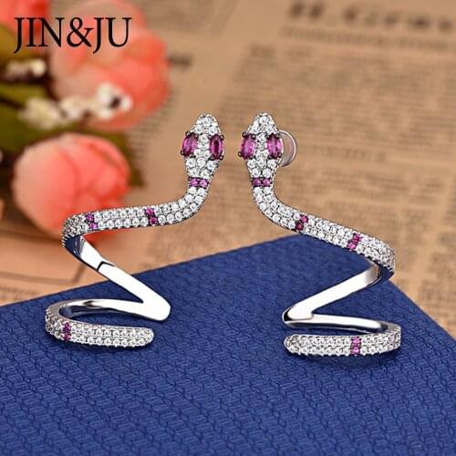 Jin&Ju Stud Earrings