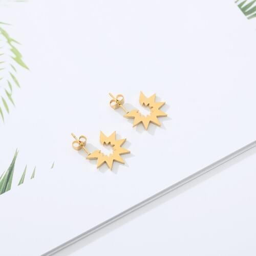 New to Star Stud Earrings Irregular Geometric Stud Earrings Romantic Womens Accessories Golden Stainless Steel Earrings Gifts
