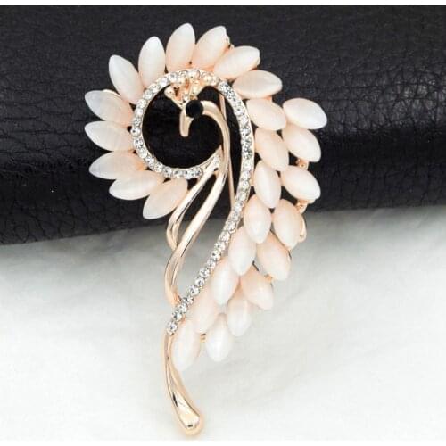 Utei Design Fancy Gold Color Alloy Opal Peacock Brooch Elegant Women Bridal Wedding Bouquet Pin Gift