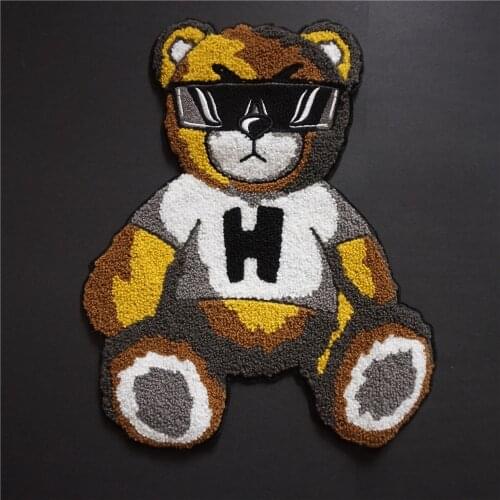 Sew on Large Size Clothing Patches Fashion Towel Embroidery Bear Badges Down Jacket Apparel Garment Bags T-shirt DIY
