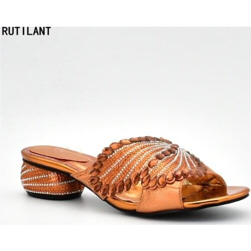 High Quality Med (3cm-5cm) Pumps Women Shoes Decorated with Rhinestone Italian Style Women Nigerian Party Pumps Ses High Heels