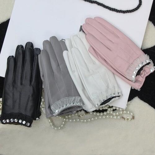 Womens Genuine Leather Gloves Floral Border Fashion Driving gloves sheepskin Finger Gloves Warm In Winter New Arrival Gray