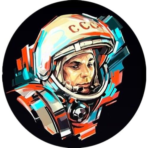 Fashion Yuri Gagarin Soviet Astronaut Car Sticker Funny Sti Stickers Styling Removable Decal Sunscreen Waterproof PVC 15x15cm