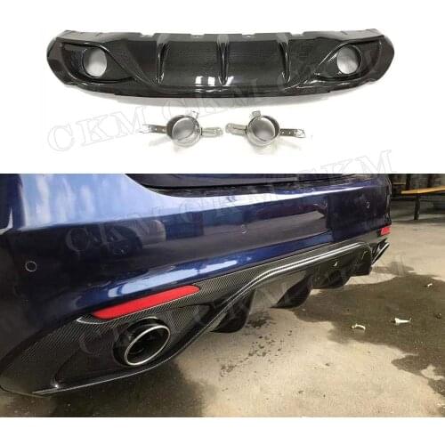 Carbon Fiber Material Rear Bumper Lip Diffuser with Exhaust Tip Reflectors Sport /Standard Style For Alfa Romeo Giulia 2016-2018