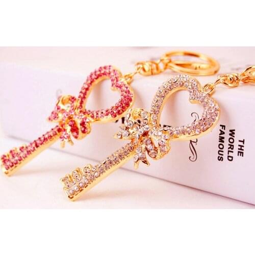 Creative Pink Crystal Key Modeling Car Key Chain Womens Bag Accessories Key Chain Metal Pendant Small Gift