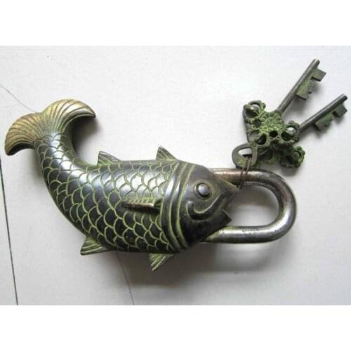 Chinese bronze door lock Golden fish shape with key "better than every year"