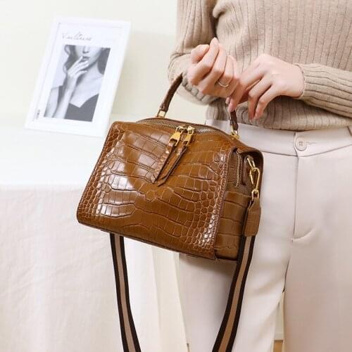 Fashionable pillow bag new fish pattern leather one-shoulder broad-belt hand-held messenger bag fashion