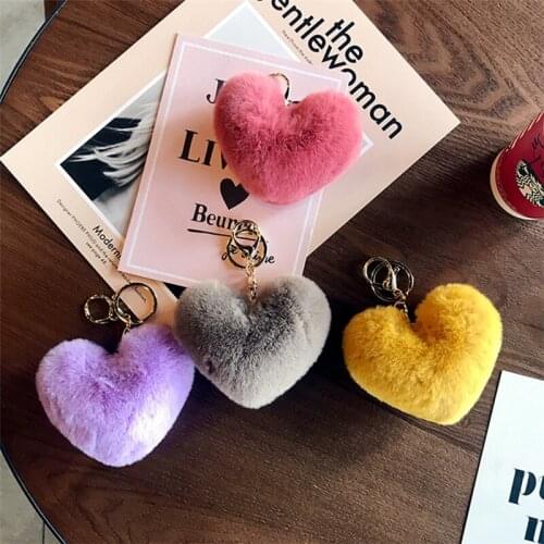 Cute female keychain with fake rabbit fur heart pompom bag for women girl simple fluffy keychain gift
