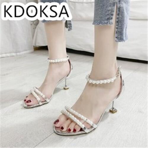 Fairy Style Pearl Sandal Women Summer 2021 New Fashion Princess Roman Shoes Chunky Heel Versatile Fashion Sandals