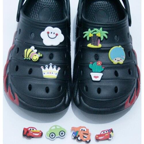 1pcs Cartoon Car Tree Cloud Shoe Charms Designer For Croc Jibz Cute Bee Shoe Buckle PVC Kids Gift Shoes Decoration Accessories