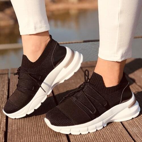 Spring Sneakers Mesh Knitted Casual Womens Shoes Lace up Ladies Vulcanized Shoes Breathable Comfort Trainer Wlaking Footwear