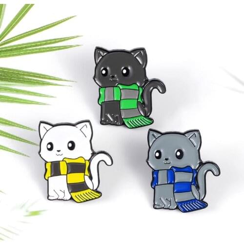 Unisex Cartoon Cat Scarf Shape Alloy Brooch Pin Lapel Denim Jacket Badge Decor Jewelry Accessory Gift