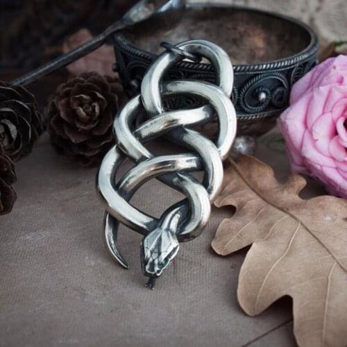 Personality hip-hop Mens chain necklace Zodiac Viper Medallion Jewelry on the neck Animal pendant necklaces for women