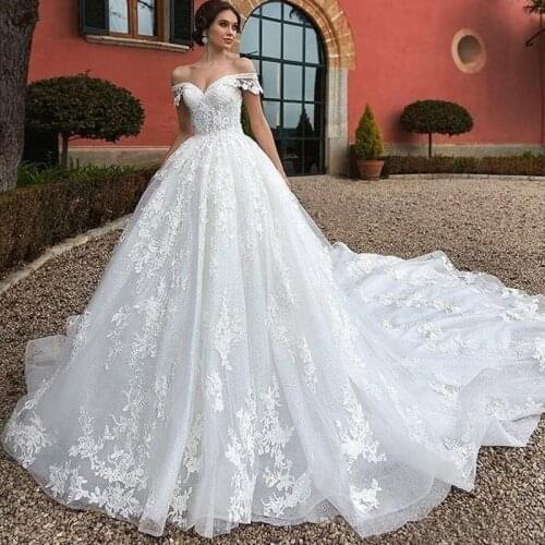 Princess Off Shoulder Lace A Line Wedding Dresses Appliques Court Train Bridal Gowns Plus Size Wedding Dress