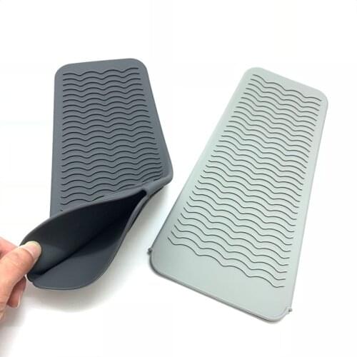 Silicone Heat Resistant Travel Mat Pouch for Curling Iron Hair Straightener Multi-function Non-slip Flat Iron Hair Styling Tool