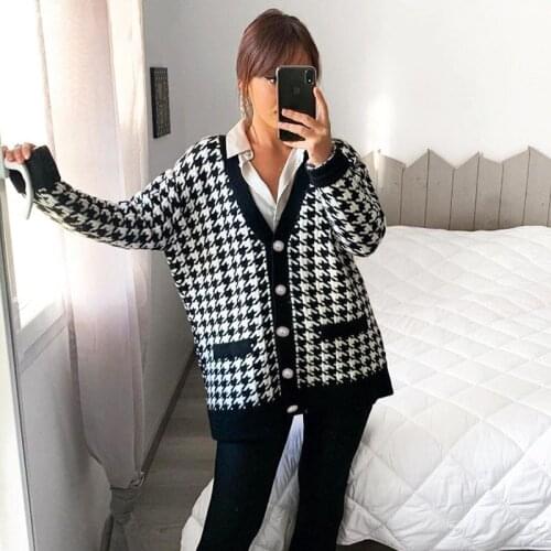 2021 Women Sweater Button Black V-Neck Houndstooth Cardigan Vintage Long Sleeve Loose Sweater Knitted Loose Oversized Jumper