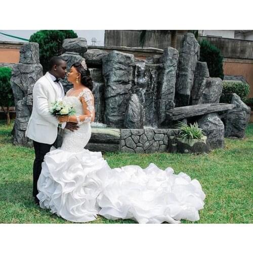 Plus Size Mermaid Wedding Gowns Sheer Neck Long Sleeves Ruffles Train Garden Country Bridal Party Dresses Robe De Mairrage