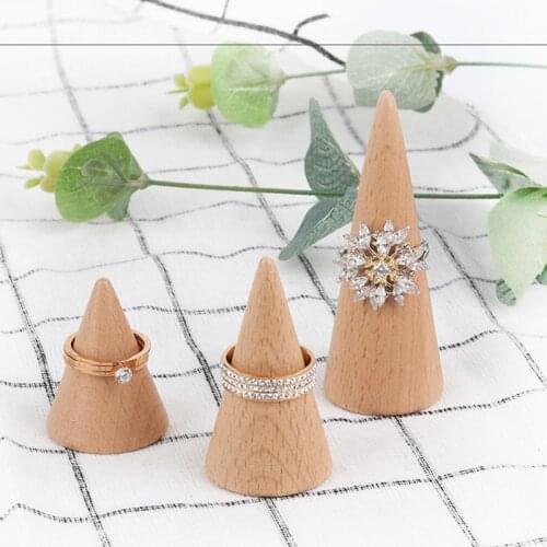 Upscale Boutique Wood Ring Jewelry Display Holder Cone Shaped Organizer Stand Support Finger Rack Bague Crafts Storage Showcase
