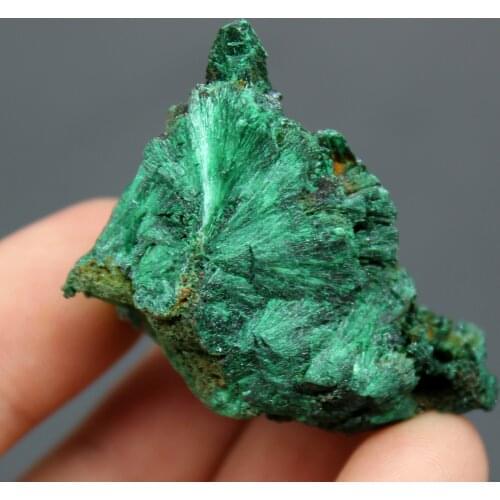 39g Natural beautiful Radial shape malachite mineral specimen crystal Stones and crystals Healing crystal Free shipping