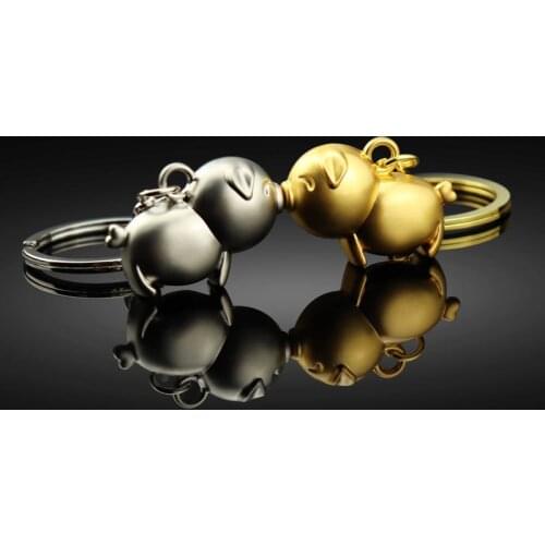 Car Keychain Creative Metal 12 Zodiac Pig Car Key Chain Key Rings Mens waist hanging Keychain Car Key Holder Auto Car Accessori