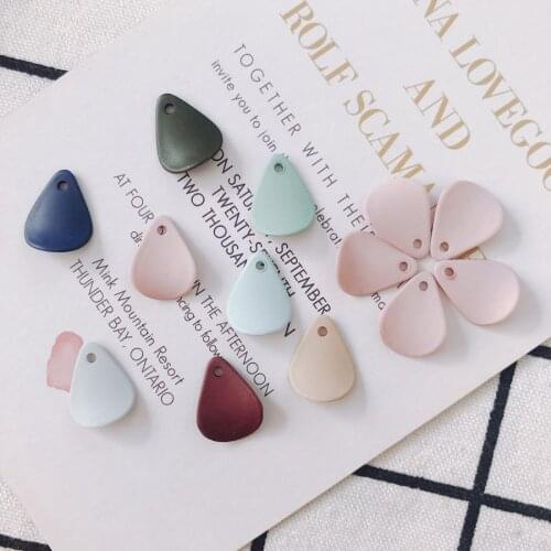 40 pieces / lot Simple and stylish resin leaf earring earrings accessories material Other