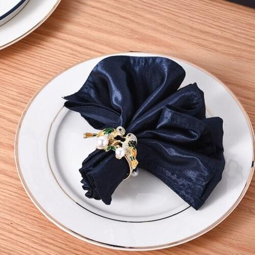10 / PCS new creative villa model room western style electroplating napkin buckle home quality table decoration 1 napkin