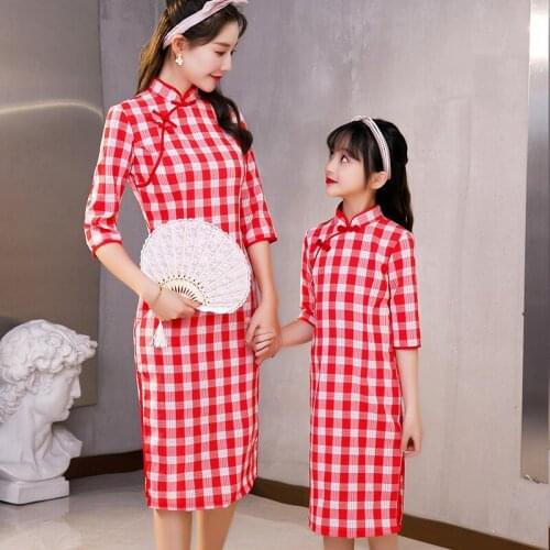Girls Cheongsam Plaid Red Mother and Daughter Wedding Dress Evening Party Chinese Style Hanfu Costume Family Clothes