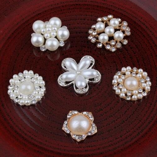 30PCS Hot Fix Vintage Round Metal Rhinestone Buttons Bling Flatback Flower Centre Crystal Pearl Buttons for Hair accessories