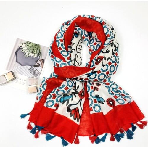 Brand new design brand cotton and linen scarf Fashion all-match flower warmth sunscreen shawl head scarf beach towel SP0154