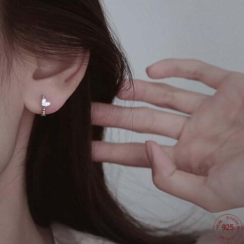 A Girl' Cute Grace Style Silver Heart Earring Sweet Small Shiny Zircon Earring For Girl Women Earring Birthday Gift