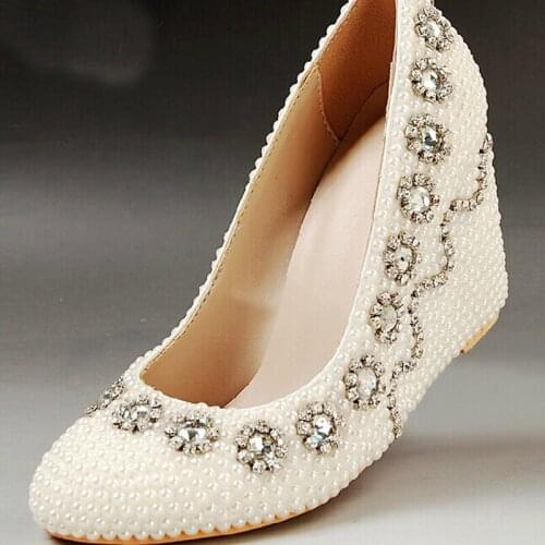 2020 New Style ound Toe Ivory Pearl Prom High Heels Formal Shoes Lady Wedge Heels Bridal Wedding Dress Shoes Fashion Women Pumps