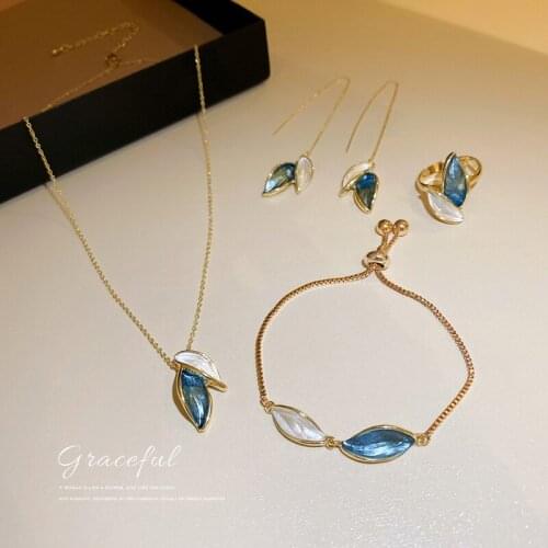 Korean fashion jewelry ginkgo leaf drop earrings set stylish personality and elegant temperament earrings for women