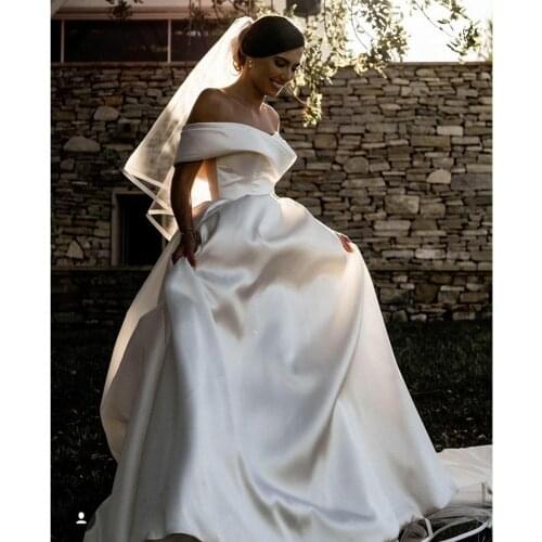 Cianlsria Satin Wedding Dresses