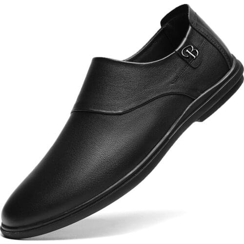 Pointed Toe Genuine Leather Business Shoes Men Luxury Metal Letter Decoration Leather Shoes Punch Vamp Driving Shoes For Men