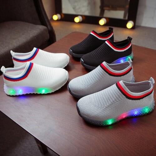 LED Light Shoes For Children Autumn Flashing Light Sneakers Boys And Girls Baby Soft-soled With Lights кроссовки подростковые