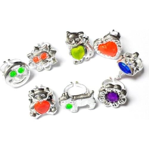 24Pcs Silver Gem Assorted E623-1 E751 Design Princess Girl Birthday Fun Party Favors Pinata Filler Vendung Machine Capsule Toys