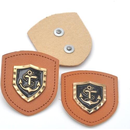 20pcs/lot Brown PU leather sew on Badges patch with gold black metal plates clothing label for jeans/jacket PLB-052