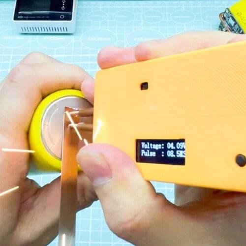 E7CB Portable Spot Welder, Battery Handheld Spot Welder Mini Spot Welder Machine with Spot Welding 18650 Battery