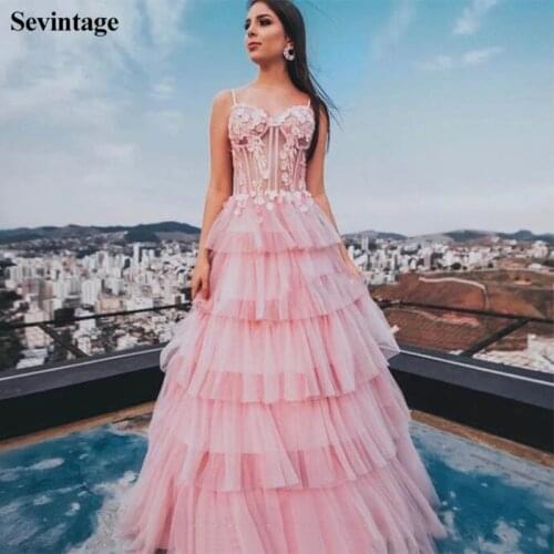 Sevintage Chic Long Tiered Quinceanera Dresses Spaghetti Straps Lace Girl Dress Sweetheart Formal Evening Gowns abiti da sera