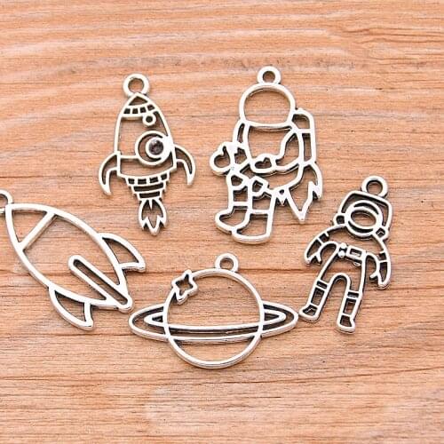 20Pcs 5 Styles Hollow Charms Astronaut Rocket Alien Planet Pendants Handmade Vintage For DIY Necklace Bracelet Jewelry Findings
