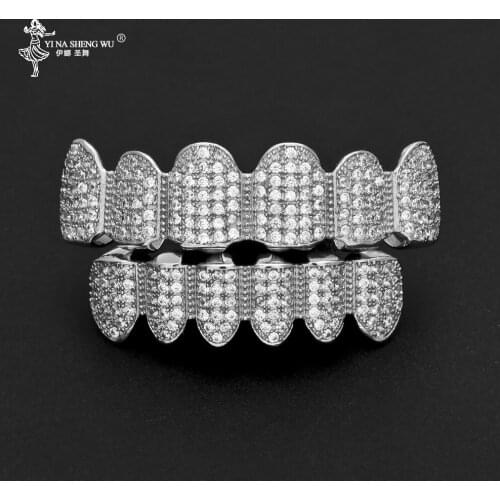New Custom Fit Hip Hop Shiny Full Iced Out AAA Cubic Zircon Crystal Teeth Grill Gold Fang Top&Bottom Grill Sets Body Jewelry Men