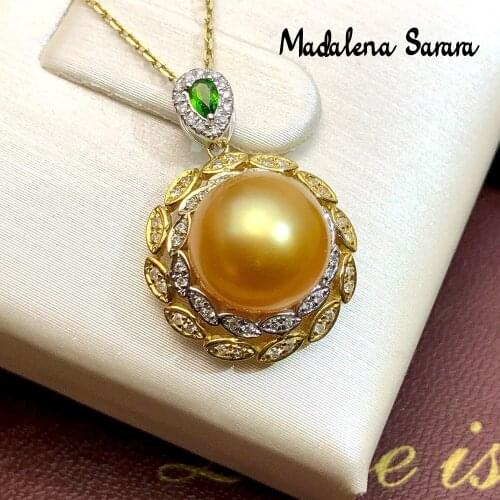 MADALENA SARARA 10-11mm Saltwater Pearl 18K Gold Pendant Necklace Natural Gold Color Perfectly Round 0.26CTS Diamond AU750 gold