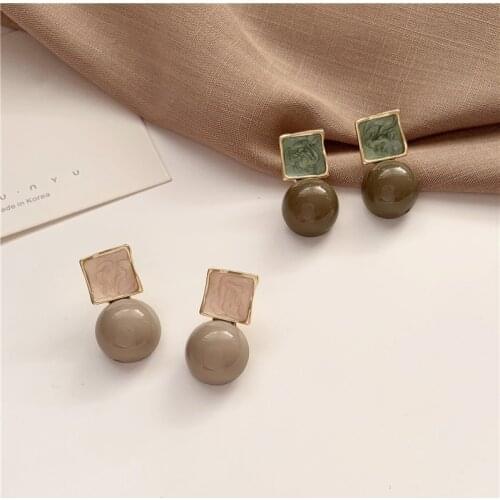 Korean Simple Small Cute Round Ball Charm No Hole Earrings Temperament Elegant Green Balls Clip on Earrings No Pierced Women