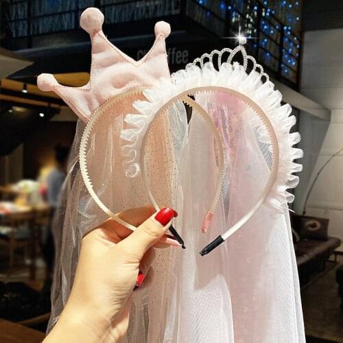 Childrens Crown Headdress Little Girl Cute Princess Headband Girl Hairpin Crown Veil Long Hair Accessory with Light