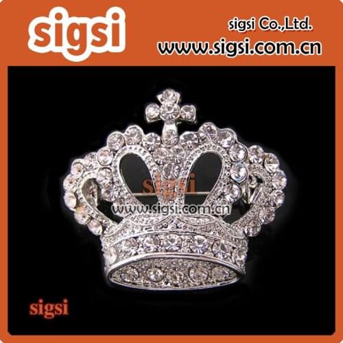 Dreamlike rhinestone crown brooch