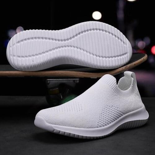 Vulcanized Shoes Women Flat Fashion Sneakers Socks Shoes Casual White Sneakers knitted Women Trainers Plus Size Loafers Walking