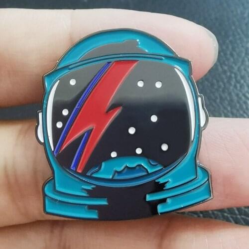 Astronaut Space Hemet Lighting Bolt Brooch Pins Enamel Metal Badges Lapel Pin Brooches Jackets Jeans Fashion Jewelry Accessories